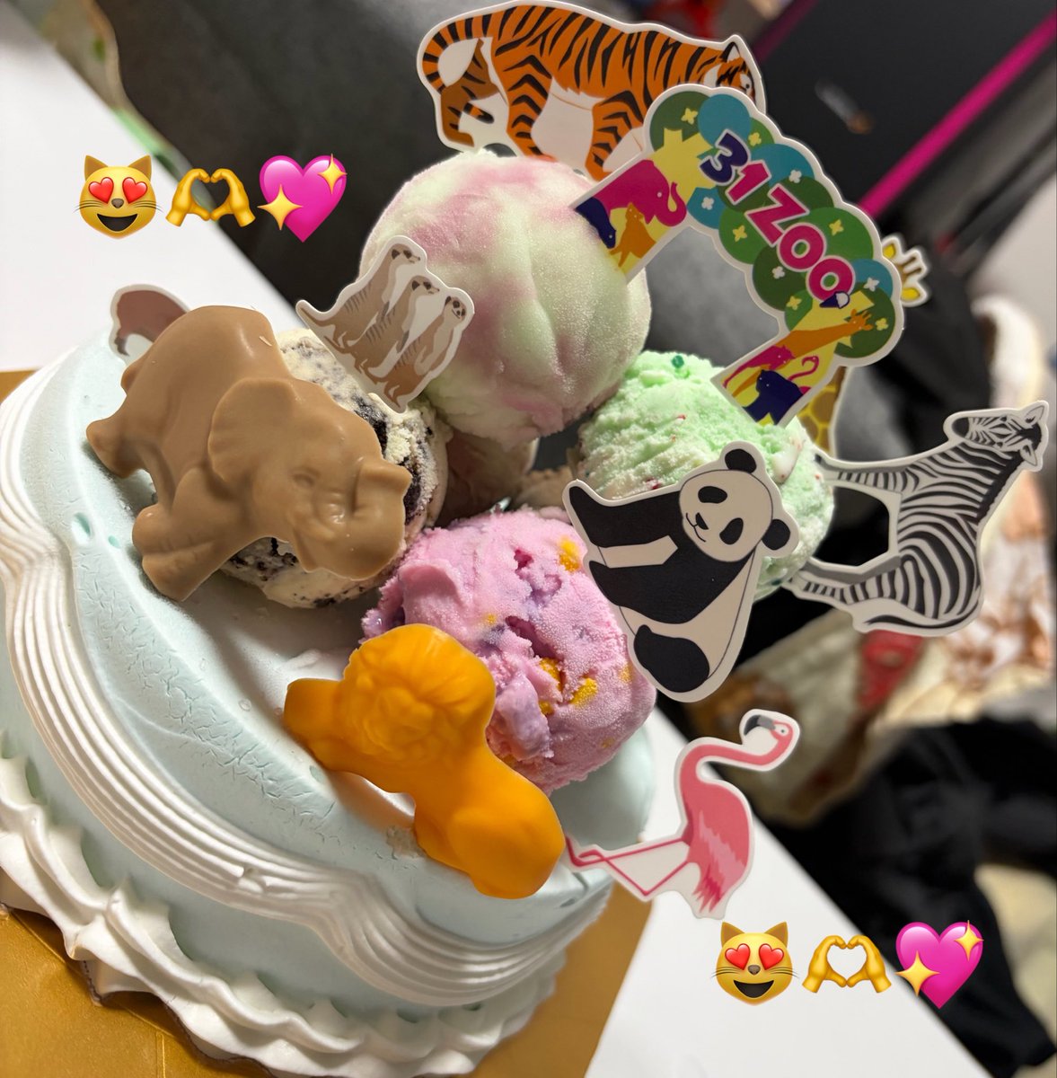 q2_xll_'s tweet photo. 彼氏と、2年記念日㊗️🌟でしたので
一緒にハンバーグ作って、
サーティワンのアイスケーキ食べたよ😻😻 https://t.co/uTkbUMHQu5
