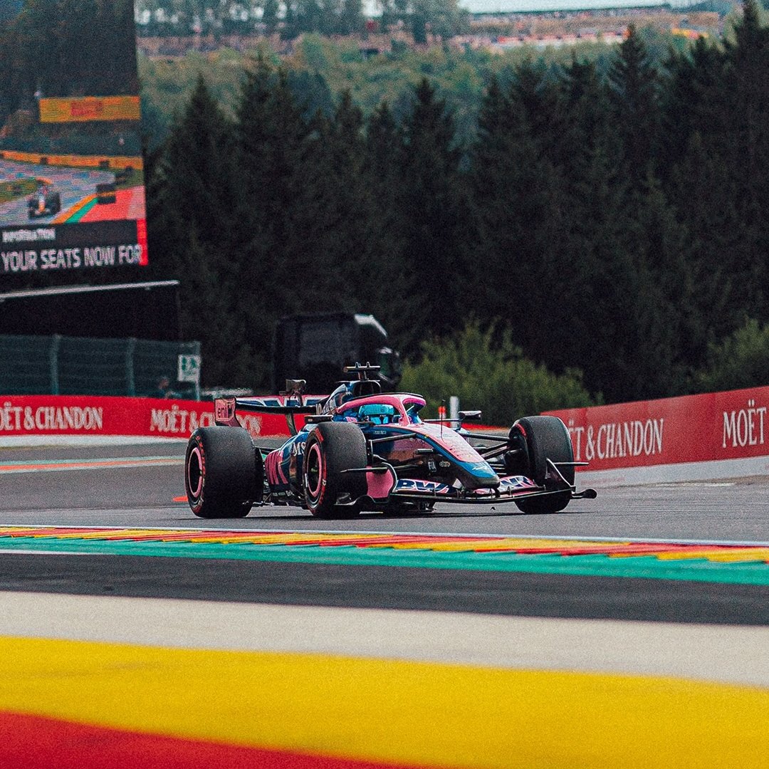 PG10__Inside's tweet photo. 🔵 Alpine a été choisi par @pirellisport, avec Aston Martin, Audi, pour effectuer des tests de pneumatiques 2027 !
Mardi et mercredi, les équipes seront sur la piste de Budapest pour ces deux journées de tests.
#F1 #HungarianGP https://t.co/90osXZ8I1a
