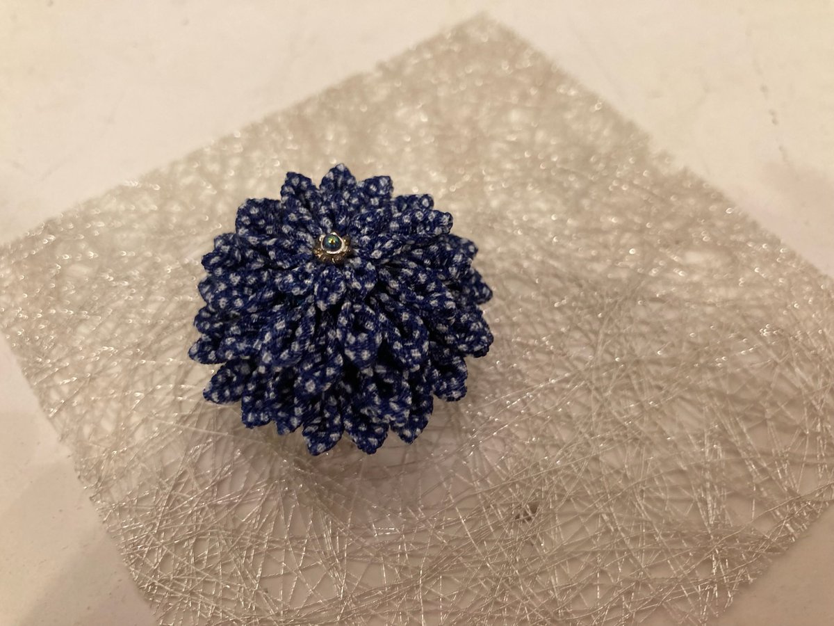 Gallery_H_ide's tweet photo. 何かを残そうと展示をするのに
最後に残るのはいつも説明できない感覚…

けれど本当に大切なのは
きっとその輪郭の曖昧な余韻なのだと思う

🔹設営日🆓
🔹太子サイズ額縁レンタル🆓
🔹学割あり

＼ご見学随時受付中／
お問合せはHPからお気軽にどうぞ
▶︎https://t.co/3ChsRywY7T

#貸しギャラリー https://t.co/ejX99hOC7z