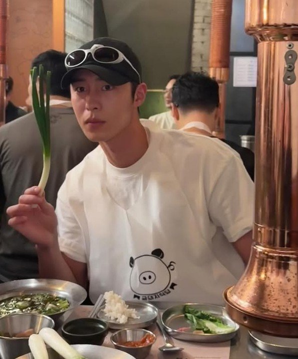 jxvvbb's tweet photo. 보고싶어 이재욱 🥗✌️ https://t.co/QaauM9ltEh