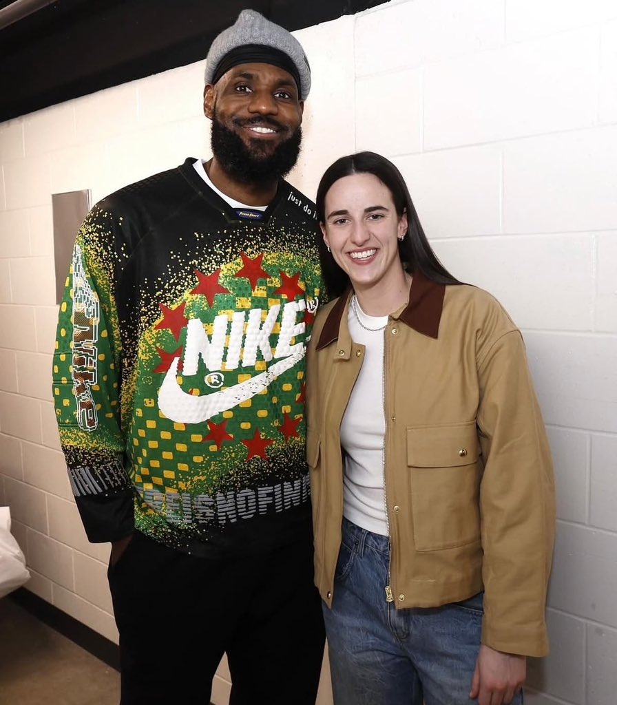 terrifier_codm's tweet photo. LeBron James and wife Savannah’s sparked rumors of divorce after the wife wife accused LeBron James of cheating with his friend Kaitlin Clark. https://t.co/CJtdX3g9UQ