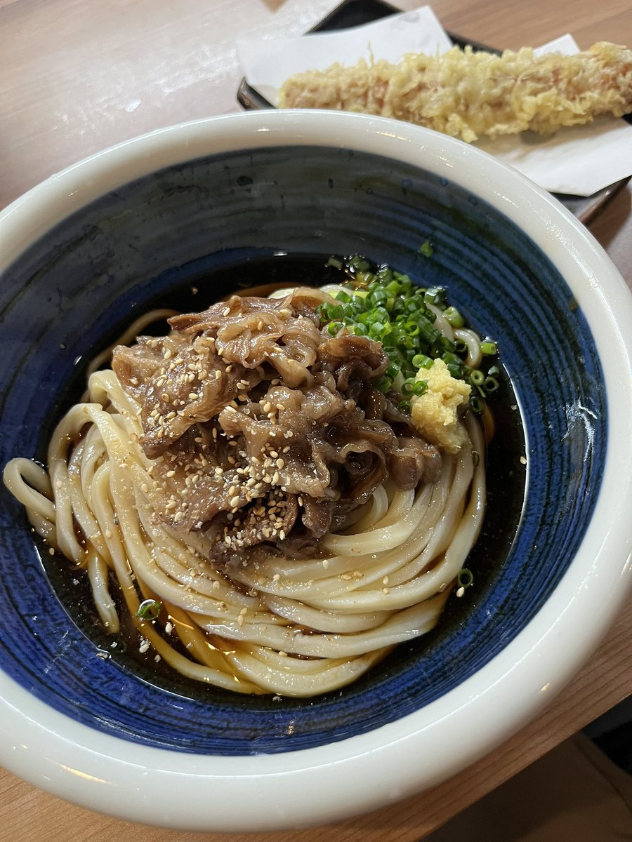 ogasan65's tweet photo. OGASAN。今度の連休、香川に行きます。がもううどんは絶対行��たい！

・・・ごめん、たぶん店休日だと思う。

一体何度代わりに謝ったことでしょう。
がもうは日月定休のほか祝日、土曜も休みになることが多いんです。
繁華街には夜食べれる美味しい店が沢山あるので、今度あらためて紹介しますね。 https://t.co/Oml3I4gtg9