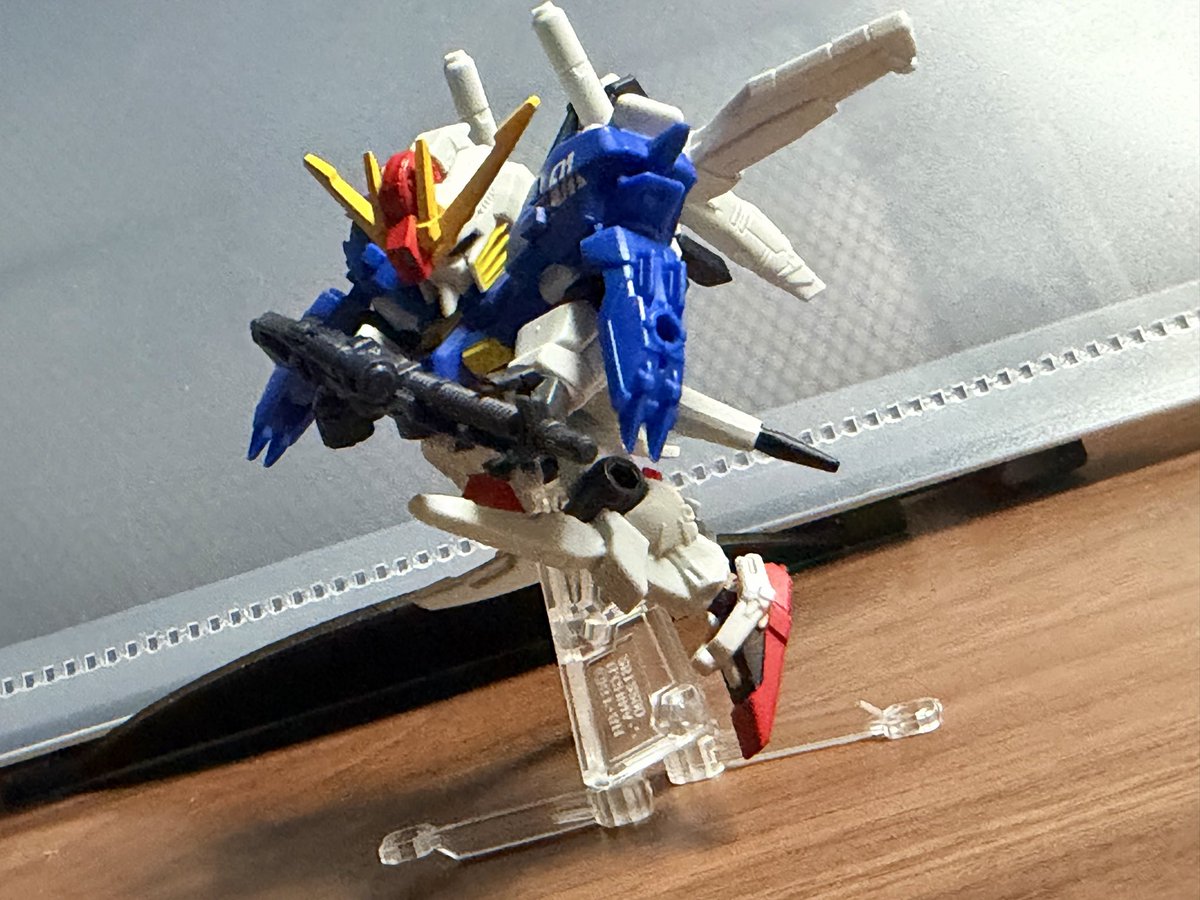 Horun6N's tweet photo. Sガンダム（スペリオルガンダム）

この青いい色してる✨
　
#モビルスーツアンサンブル https://t.co/e9R6H9sL5F