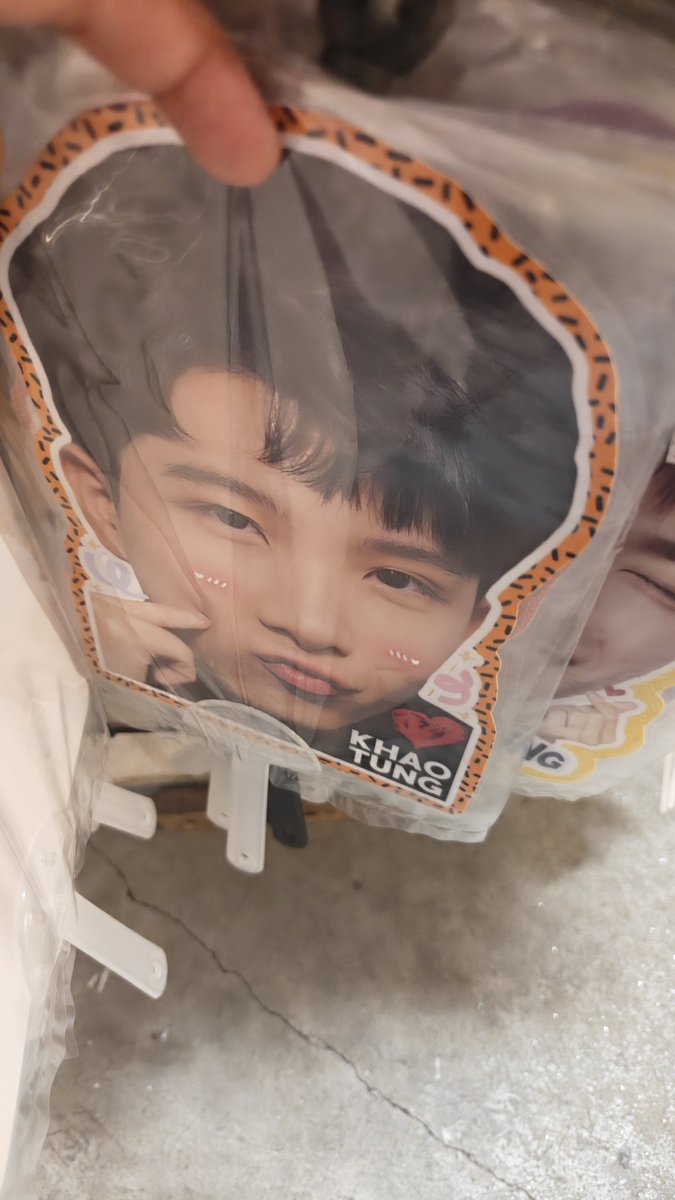 ishluvfkt's tweet photo. AHAHAHAHAHAH
CRINE
CUTIES https://t.co/vnXL6GAbva