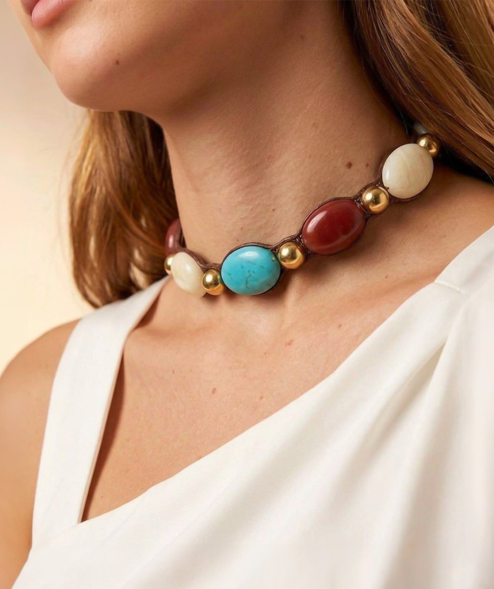 pedromirallespm's tweet photo. Los detalles que definen la temporada. Nuestro nuevo collar de piedras nace como una pieza pensada para aportar luz, frescura y elegancia a tus looks de verano.
Consigue los collares VICTORIA en exclusiva en nuestra web🛍️ https://t.co/PE7NtNZr3g
#pedromiralles #madeinSpain https://t.co/AXoTcTdGhE