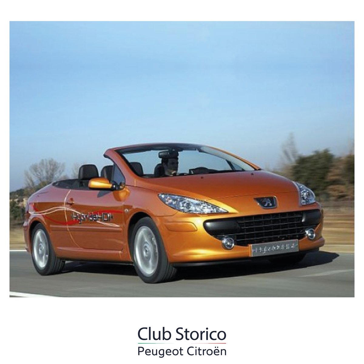 ClubStorico's tweet photo. 👉 20 anni fa Peugeot immagina l'ibrido diesel: la @Peugeot 307 CC Hybride HDi monta un motore 1.6 HDi abbinato a un'unità elettrica, capace di viaggiare anche in modalità elettrica alle basse velocità, recuperare energia in frenata e ridurre consumi ed emissioni! Chi la ricorda? https://t.co/yo9f7P4jEK
