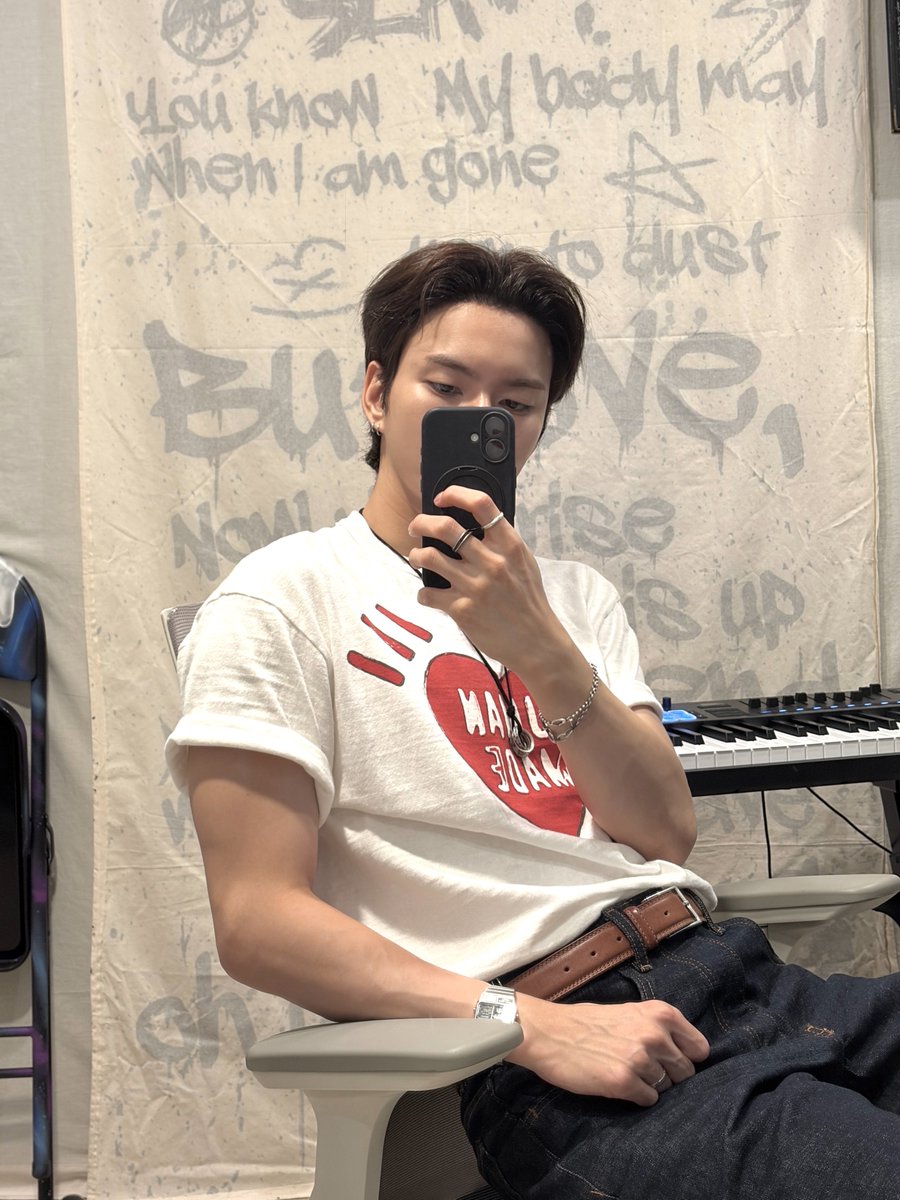 odebbl's tweet photo. 💌 260721 8:41 PM

📸📸
🦊 i'm submitting additional photos.! https://t.co/r6SRYeMV14