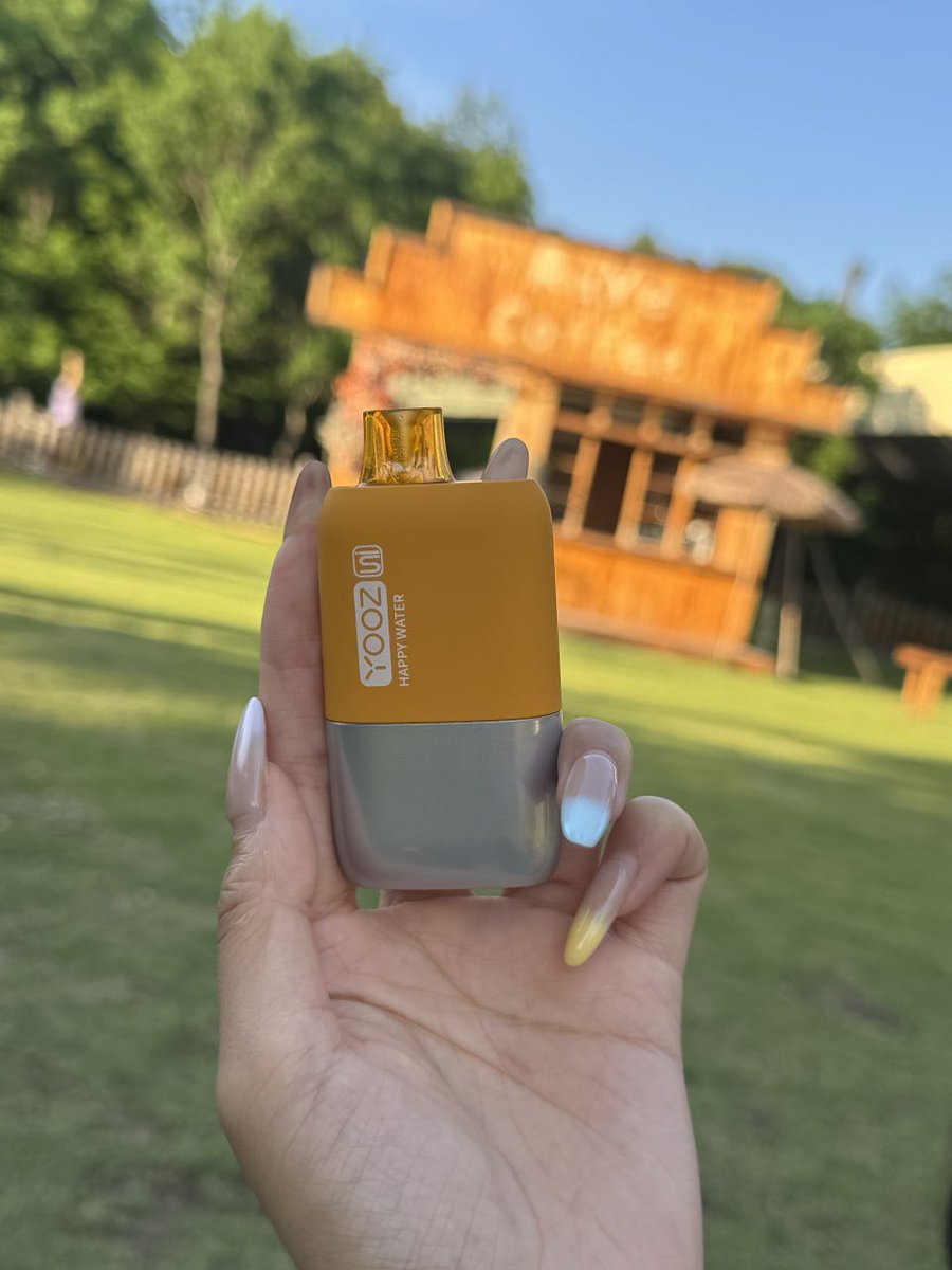 DiarioDaDia_'s tweet photo. 🔥 柚子独角兽，电子烟界的小彩虹来了！🦄🍋
一口爆汁，清新爆棚的日式柚子！ 甜中带酸，酸里藏甜，像独角兽撞进你的味蕾，梦幻到炸裂！💥
颜值拉满、烟雾丝滑、后劲温柔，越抽越上头！ 夏天必备的快乐水，拒绝平淡，就要这口魔法！
#柚子独角兽 #电子烟 #vape #水果电子烟 #一口上头 https://t.co/7HNTIWf6jq