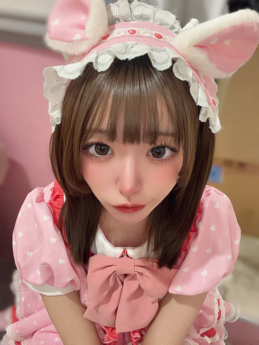 hi_pkrb's tweet photo. じーっ♡ https://t.co/jElrd0FZPW