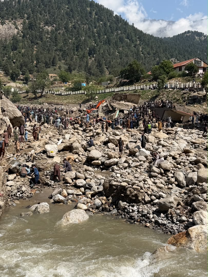 UNICEFAfg's tweet photo. Flash floods have claimed lives and caused severe damage in eastern #Afghanistan, especially in Parun, Nuristan. Our thoughts are with bereaved families.

@UNICEFAfg and partners are on the ground, setting up a field clinic to provide trauma care and emergency medical services. https://t.co/558Ua2YS6z