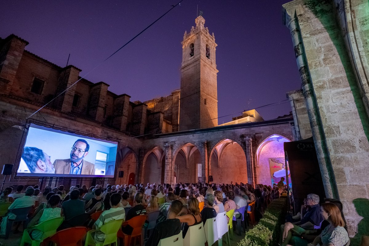 ConsorcioMuseos's tweet photo. 🎬 Torna 'CCCCinema d’Estiu' el cicle de cinema en versió original subtitulat a la fresca del @centredelcarme 

De dimarts a diumenge del 31 de juliol al 30 d'agost .
Entrada lliure i gratuïta, fins a completar aforament.

https://t.co/SWDhYOokt7 https://t.co/08eSAjSN9K