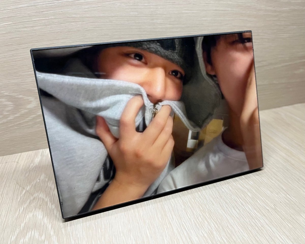 ma1000lou's tweet photo. 약한영웅 수호시은/현윙 아크릴 액자 판매합니다! 수시카페에 전시 해놨었는데 마음에 들어 해주셨던 분들이 많아서 양도합니다! 크기는 18cm × 13cm이며 개당 2.0, 일괄로 하시면 6.5에 드릴게요 디엠 주세요!☺️ https://t.co/koA5yjJqV8