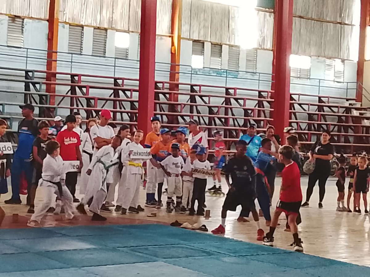 Magdeyvis11's tweet photo. #SanctiSpiritusEnMarcha #FestivalDeportivo26 @AlexisLorente74 @LaidaliS58962 https://t.co/nI6IkzP091