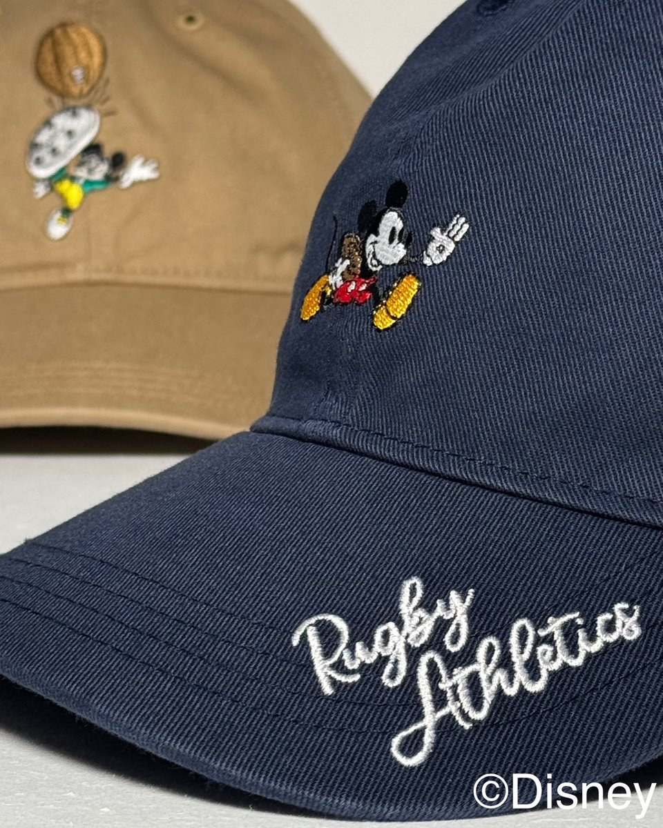 canterbury_of's tweet photo. 【新登場✨🏉】
Disneyの遊び心を、いつものスタイルに。

遊び心あふれるDisneyキャラクターの刺繍と、カンタベリーらしいラグビーのエッセンスを掛け合わせたキャップ

シンプルなデザイン で、どんなコーデにも合わせやすく、毎日使いたくなるキャップです。

■商品詳細
https://t.co/UXXmZzBbfh https://t.co/pEOMDRy6vC