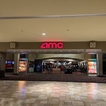 VHSDVDBLURAY4K's tweet photo. Do not go to the AMC in Puente Hills 

They have bed bugs https://t.co/n3yIcmC0Gx
