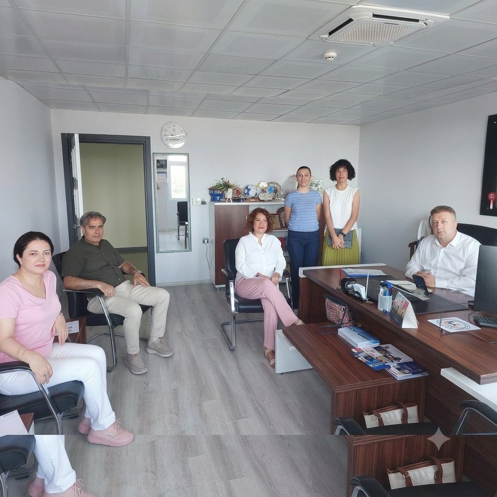 MeslekiEgitim45's tweet photo. İnci Vakfı Genel Müdürü Elif TÜRKMEN ELBİRLER ve Program Sorumlusu Zeynep Seda SOYLU İl Milli Eğitim Müdür Yardımcısı Mustafa AKKUYU ve Mesleki Eğitim Şube Müdürü Coşkun DEMİR'i ziyaret etti.Tamamlanan projeler ve devam etmesi planlanan protokollar hakkında istişare edildi
@tcmeb https://t.co/bNGA5QF4Js