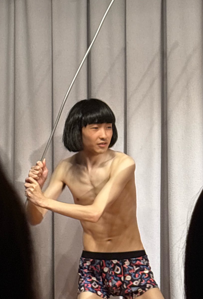 am127man's tweet photo. セーホー大会！！東から何のネタやるか一切言われてないのにネタ順でなぜか先行を熱望するホセと、ホセをモテたがりと揶揄する他の3人という構図でお届け。コーナーでは木原・ホセをボールとして人間野球を開催。走者を服にせざるを得ない木原は魂のパンイチにさせられていた。セーホーとは、泥試合。 https://t.co/RN9V9YC6sw