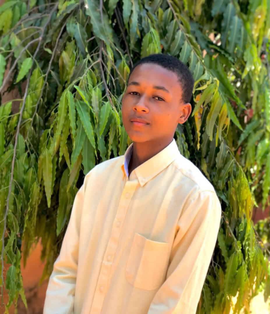 pascal_mulegwa's tweet photo. #RDC🇨🇩 : Filmer une vidéo de l’opposant  @moise_katumbi qui mobilise peut-il conduire un mineur en prison ? À Kasenga (Haut-Katanga), le jeune Costa Kasoya, 17 ans, a été arrêté alors qu’il filmait la projection d’une vidéo de l’opposant, selon sa famille qui affirme qu'il a été interpellé par l'auditorat militaire.