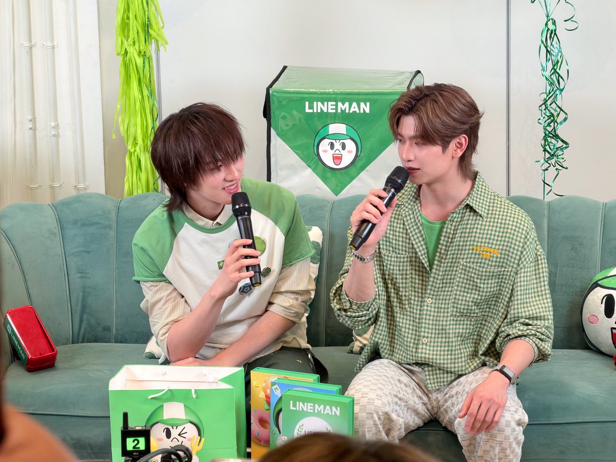 DomundiTV's tweet photo. ขอขอบคุณ @LINEMAN_TH ที่ให้เกียรติ “โทมัส” @tthomastc และ “ก้อง” @kongjiro_ ได้มาร่วม Live พูดคุยและทำกิจกรรมสนุก ๆ ในวันนี้นะคะ 🥰

ขอขอบคุณแฟน ๆ ทุกคนที่มาเจอกัน รวมถึงแฟน ๆ ที่ติดตามรับชม Live และส่งกำลังใจมาให้ทั้งสองคนด้วยนะคะ 🫶🏻✨️

TMK x LINE MAN LIVE
#LINEMANถูกสุดทุกวันGrandSalexTMK