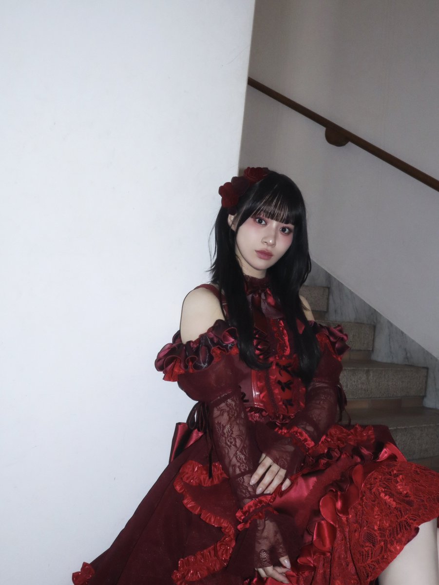 tomita_nanaka's tweet photo. Show me love now 🥀 https://t.co/w5KGcDHW5r