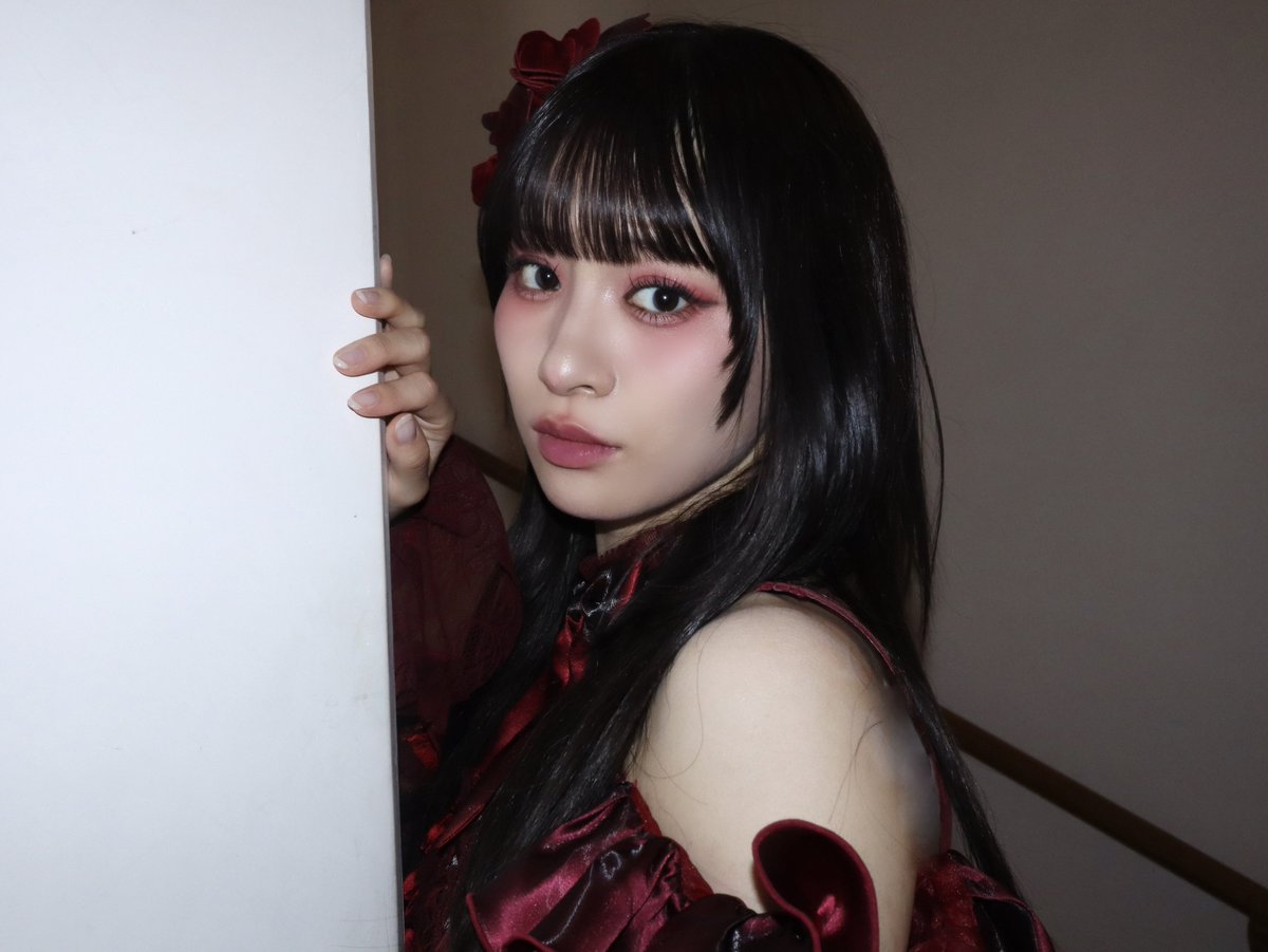 tomita_nanaka's tweet photo. Show me love now 🥀 https://t.co/w5KGcDHW5r