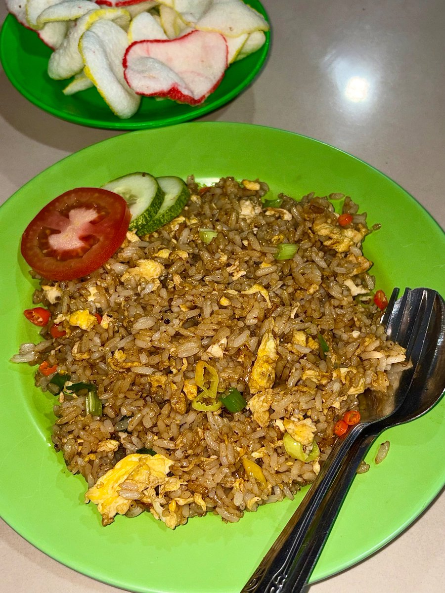piteeto's tweet photo. met makan 🍽️ https://t.co/Yf5ivEHopA