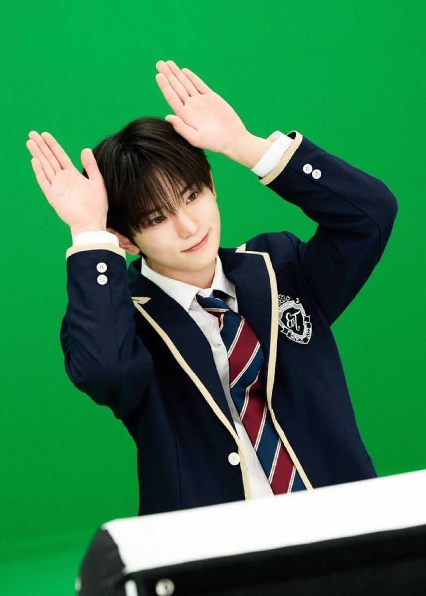 lavenderu__'s tweet photo. 상태:몼참음
vr 한번 더 봐야겠어 https://t.co/apHhX7UdDY