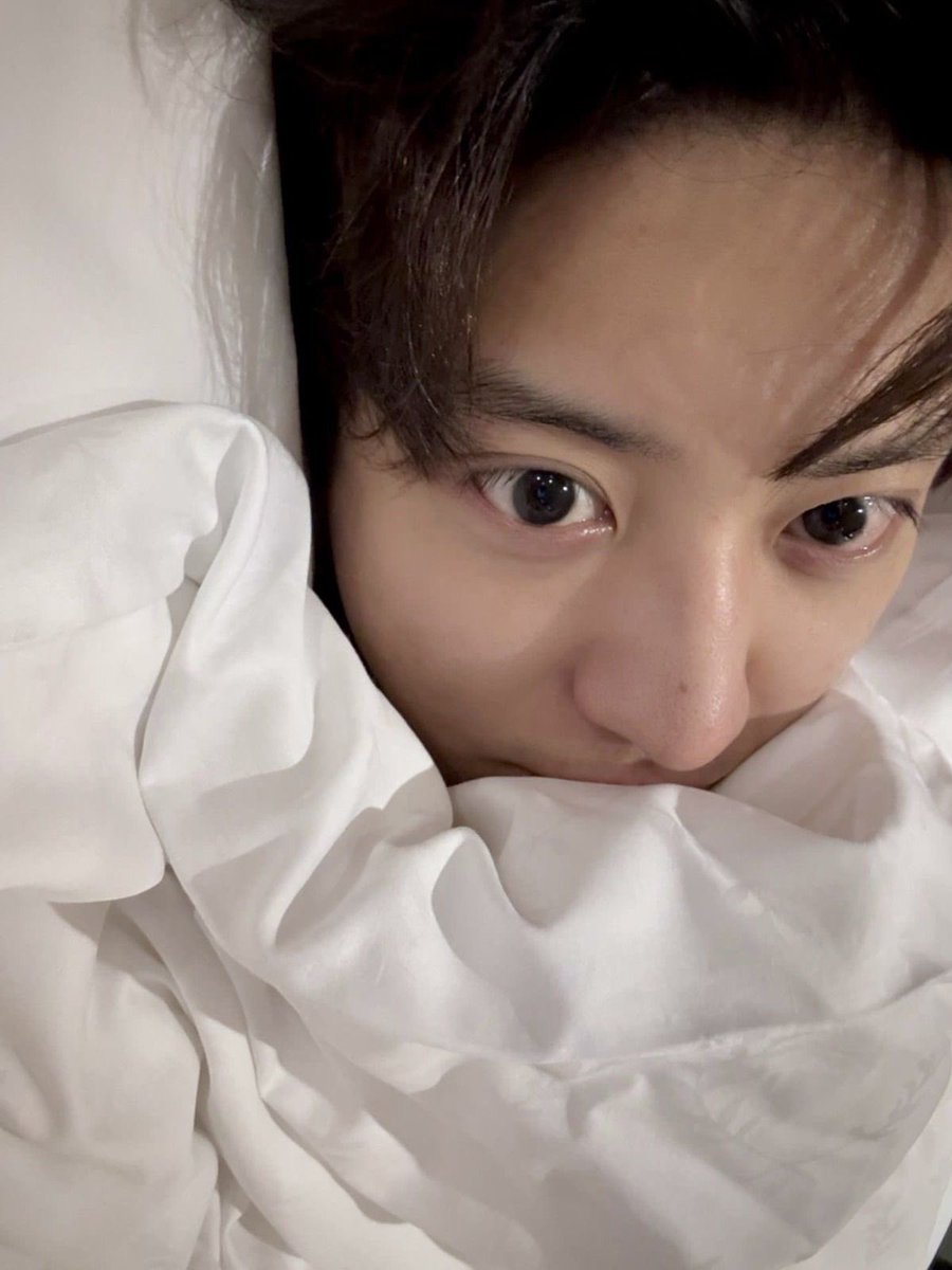 yeolmeissa's tweet photo. #찬열버블 love you 💛 https://t.co/6iTDxq49b2