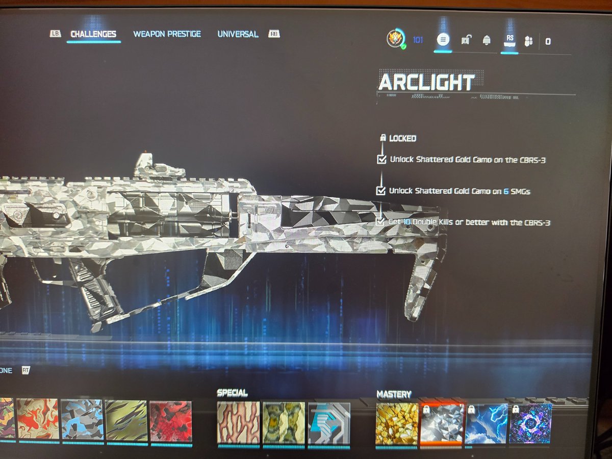 Gucci_Hughes's tweet photo. @ATVIAssist what am I missing here? Completed the tasks like other weapons and yet this has remained locked 🤷🏼 https://t.co/Xh2uTtYyRn