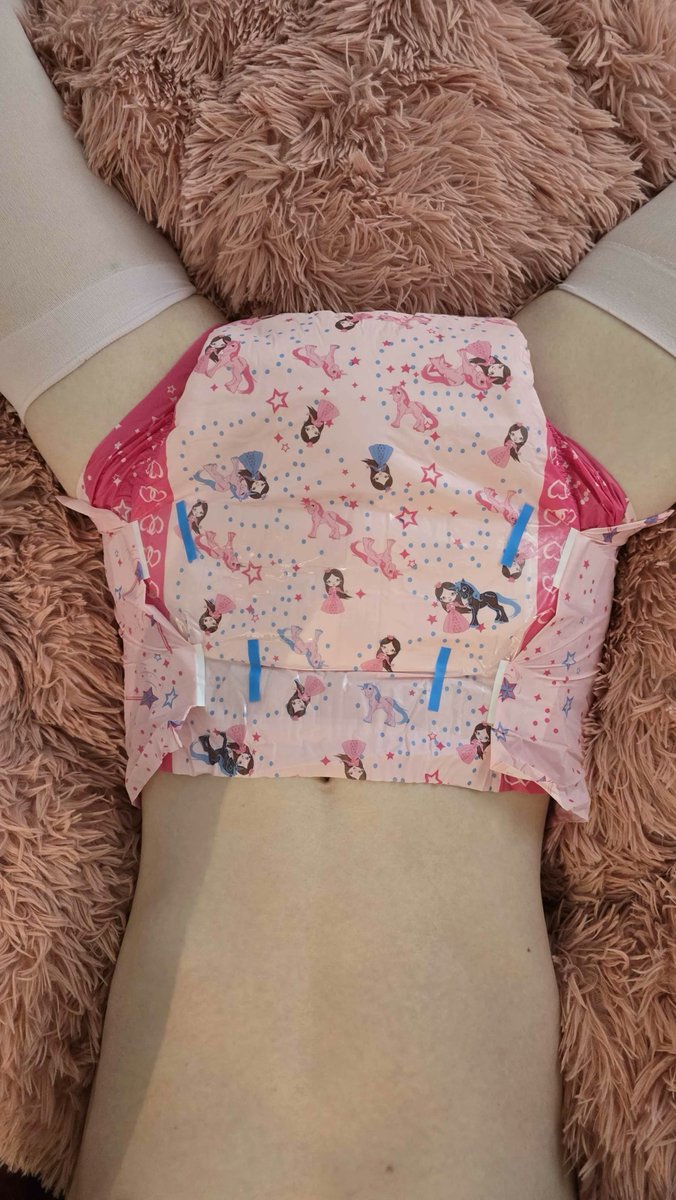 PinkieCushion's tweet photo. Getting ready to work from home!
#diaper #abdl #sissy #chastity https://t.co/iBlJKtrmoV