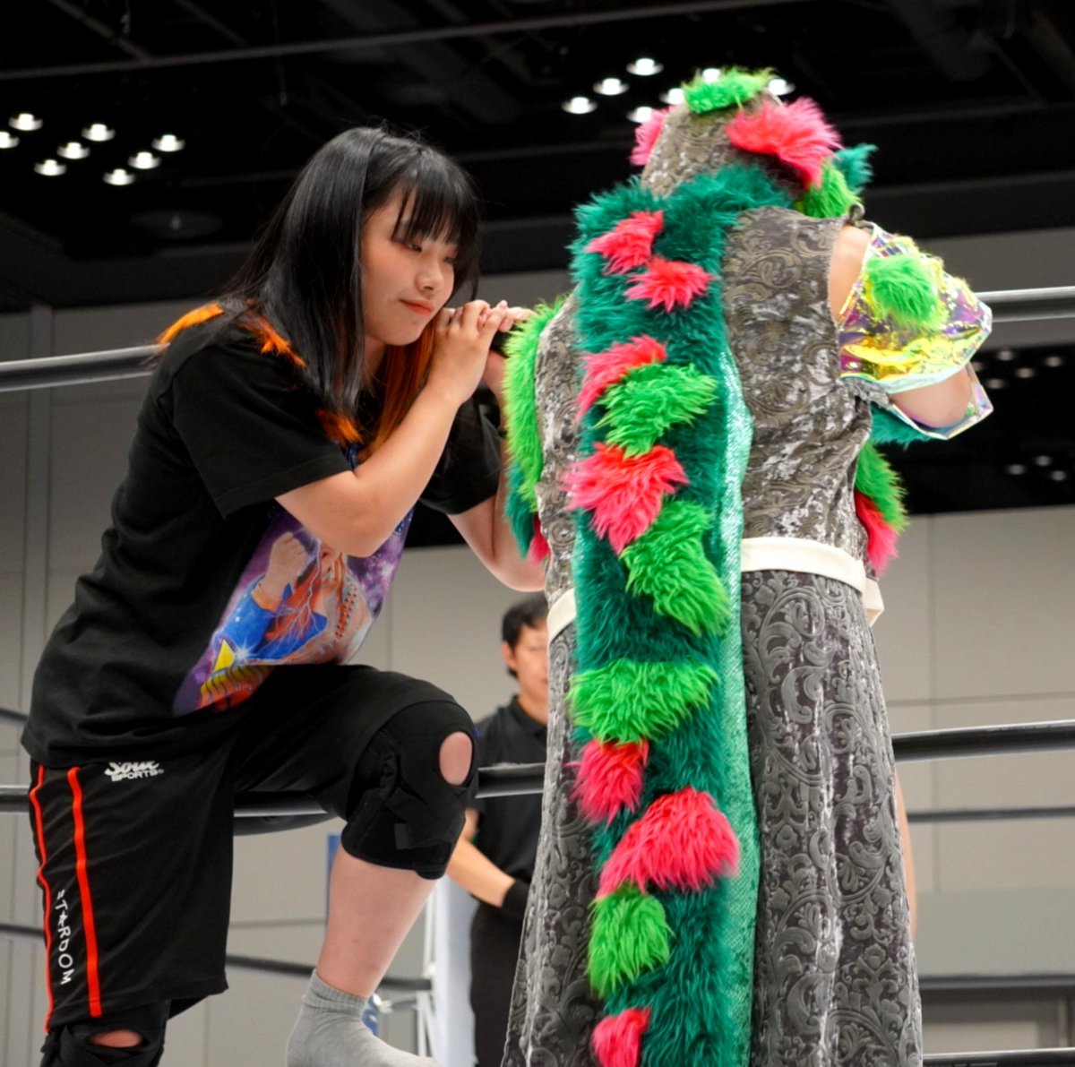 tigers_njpw0325's tweet photo. Sammy presents STARDOM
5★STAR GP 2026 in OSAKA
2026.7.20ハービスホール
(744人 超満員札止め)
第5試合2️⃣
RED STARS-B 公式戦
15分1本勝負

今日もキレてるマッチョゴリさん
飯田沙耶

セコンド浜辺纏

#FIVESTARGP
#STARDOM
#飯田沙耶 https://t.co/rXKL5gIjbu