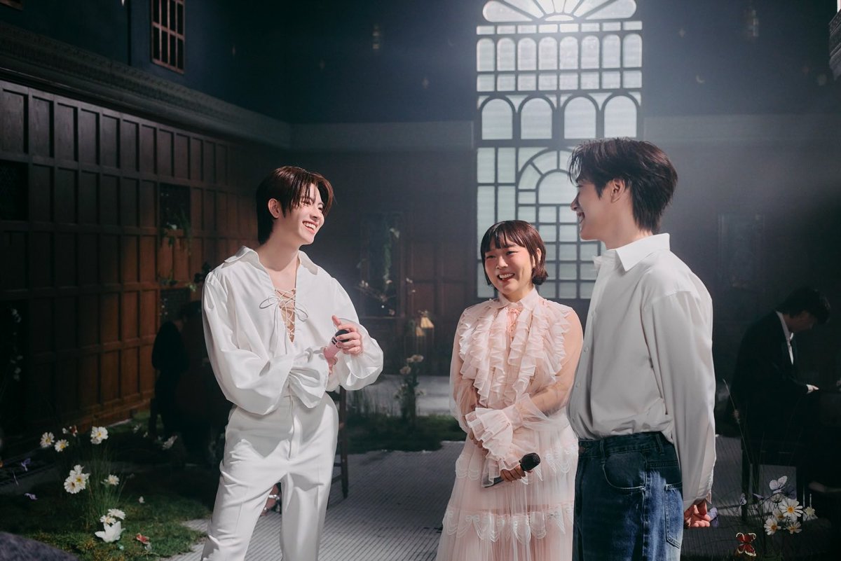 NAPnSNAP's tweet photo. เติ้ลไปให้กำลังใจน้องที่กองด้วย ลุคนี้หล่อสะบัดดด 

FIRSTONE X LULA
#ไม่อยู่ในชีวิตแต่อยู่ในหัวใจByFirstOne https://t.co/c3jzY9ejsI