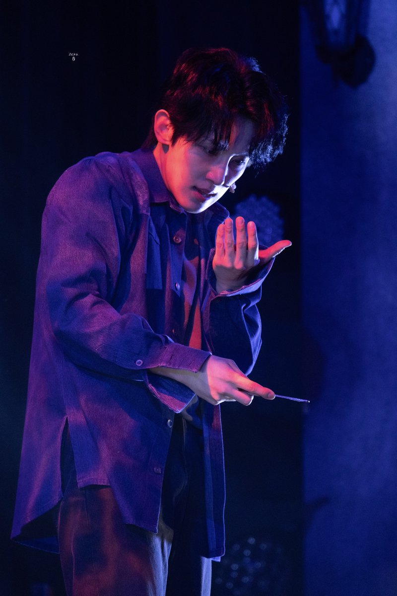 zeroskdx's tweet photo. 260721 종의 기원 스페셜 커튼콜 ‘빗속의 살인‘

한유진 B #정재환

공포에 젖은 눈동자를 감상하며 https://t.co/ISNcgvh6g1