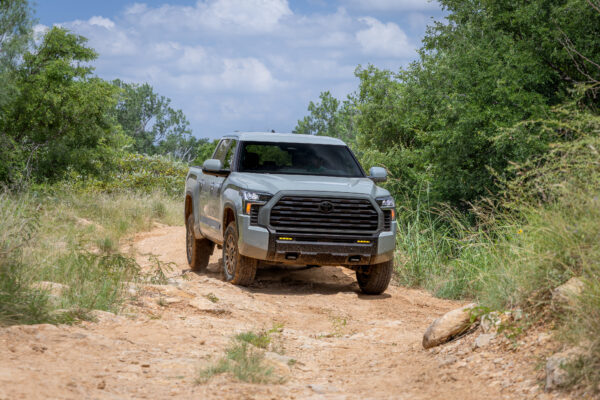 Recruiter_Luis's tweet photo. #Toyota introduces an updated #Tundra for 2027 with bold design, advanced tech and expanded capability with the all-new Trailhunter package #ToyotaEmployee https://t.co/Xv2A3fA89y https://t.co/IIgGsSMBBl