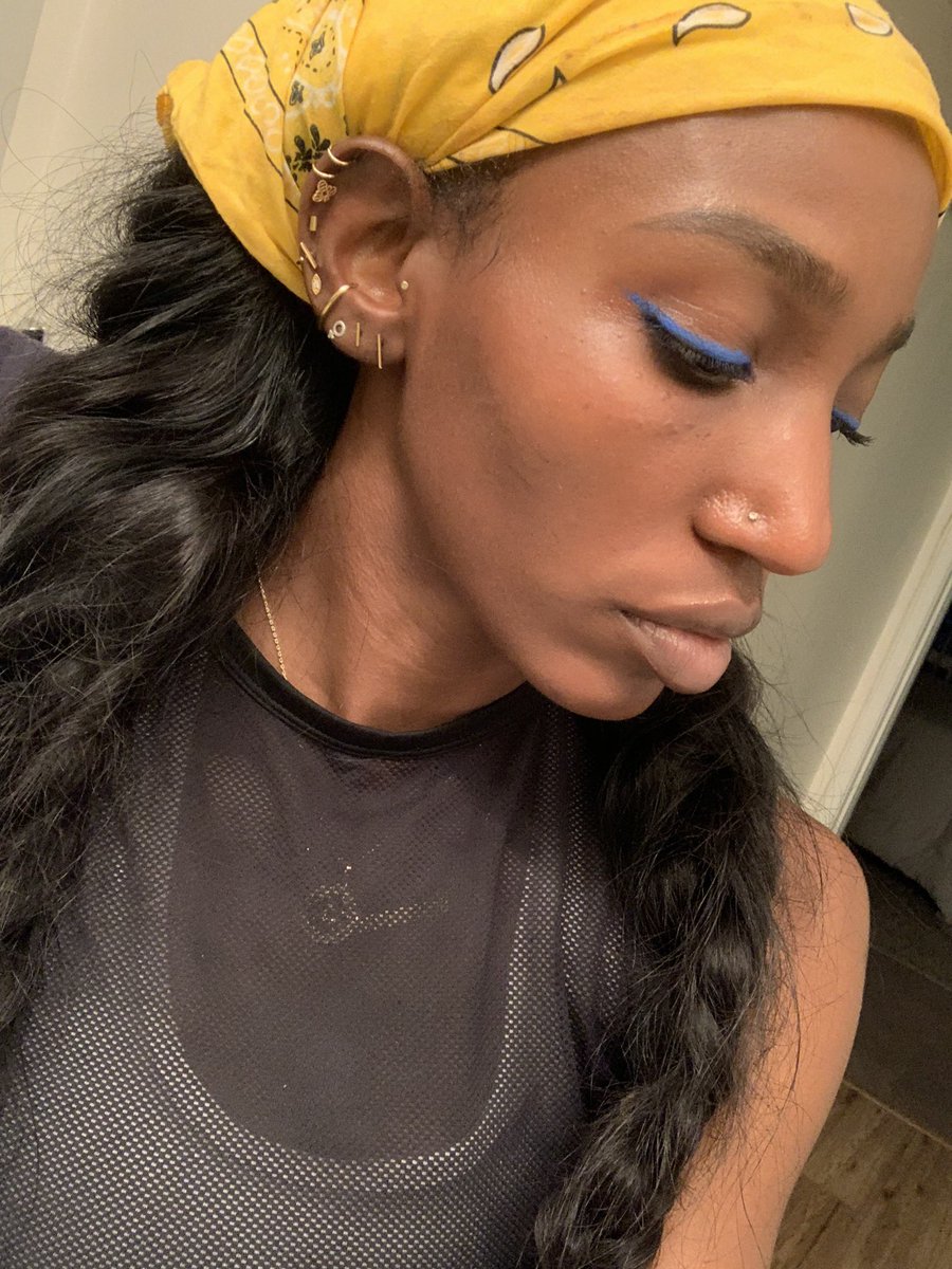 SweetTayPie0104's tweet photo. Here’s a few other examples I’ve done in the past. Those tiny, seamless hoops are easy and don’t snag. I run,shower, etc… with all these in and haven’t had any issues, thankfully! https://t.co/wItgSiurY4