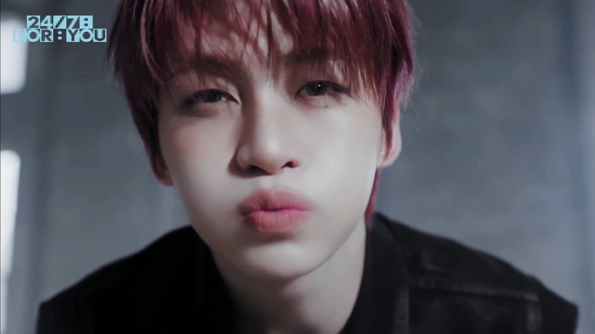twsbaby_JH's tweet photo. 콘서트 VCR 지훈이 봐도봐도 존예🩵 https://t.co/y5bDQwixRC