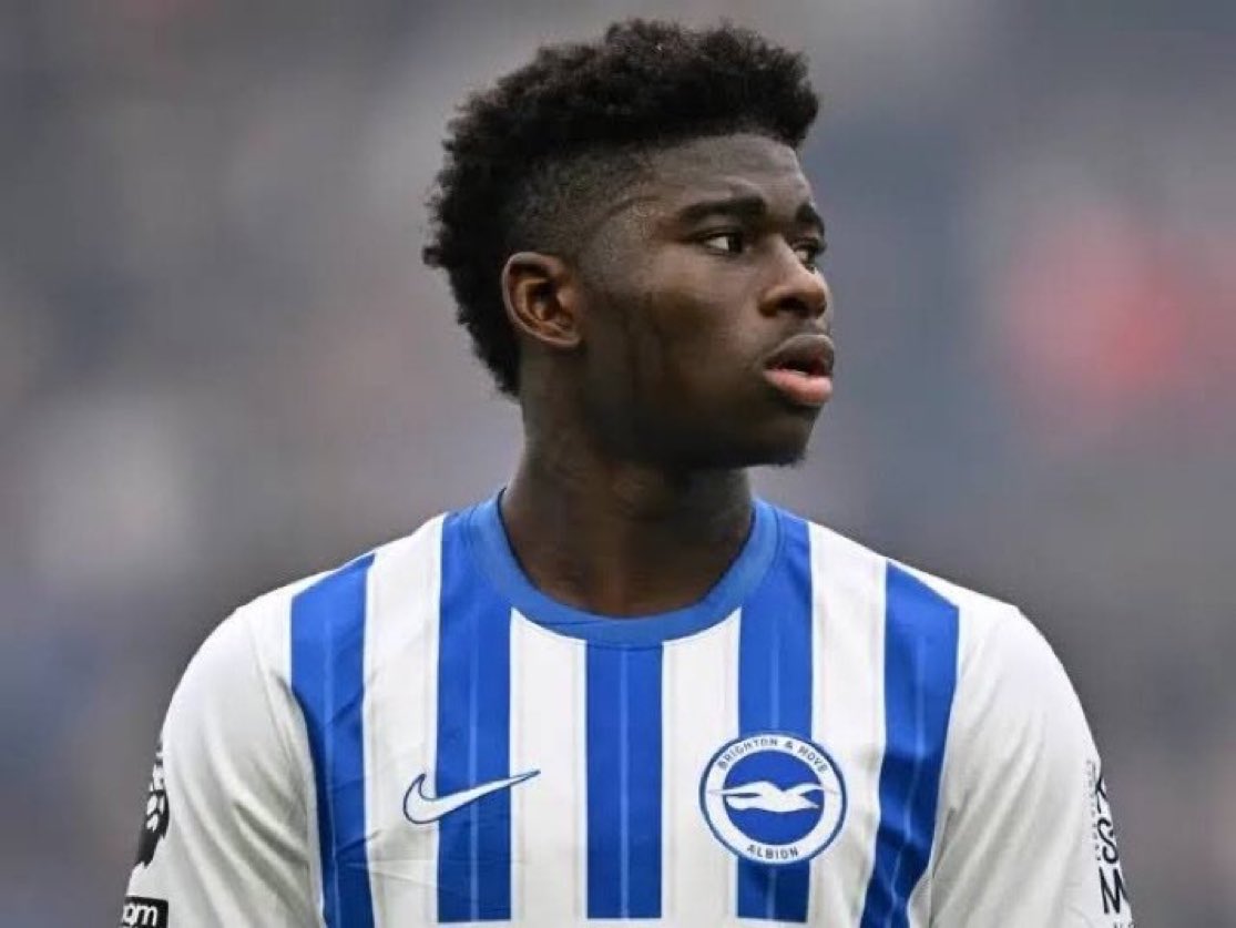 sand87251's tweet photo. 🚨 NEW!

Manchester United want to sign a third midfielder this summer, with Carlos Baleba among the players being monitored, though Brighton are expected to demand a hefty fee. 

[@SkySportsNews] https://t.co/OvTwhHtA3o