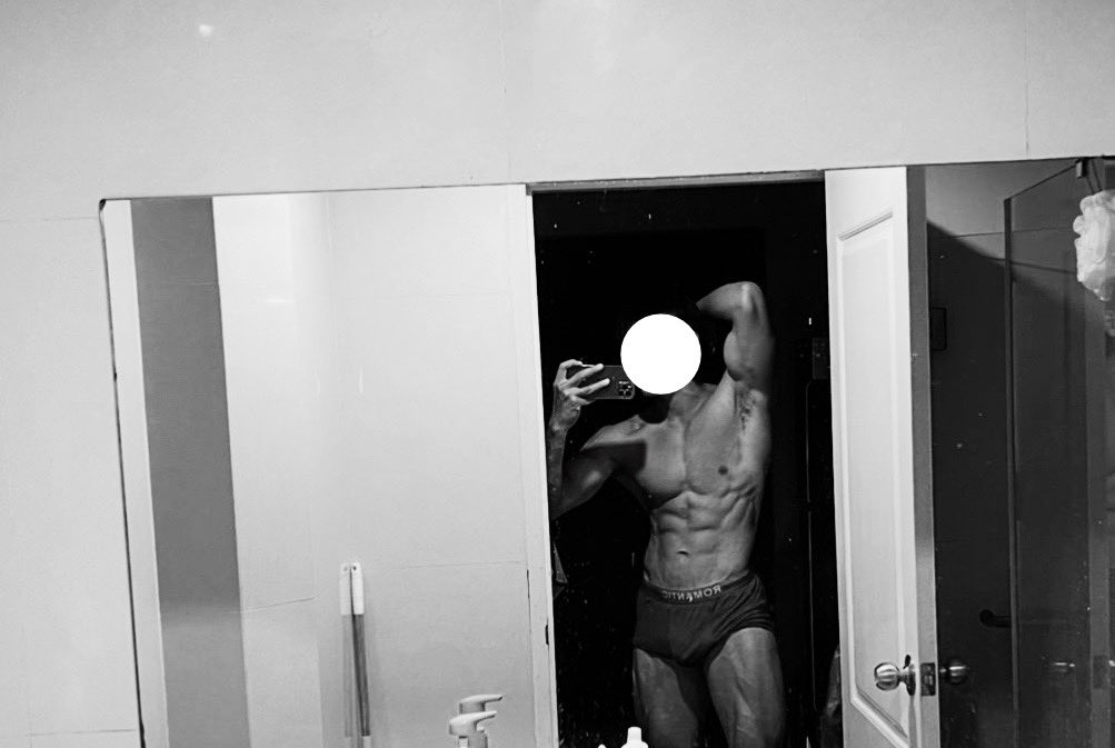Owlsub2pm's tweet photo. おつかれさマッチョ https://t.co/HmTaMk4xm0