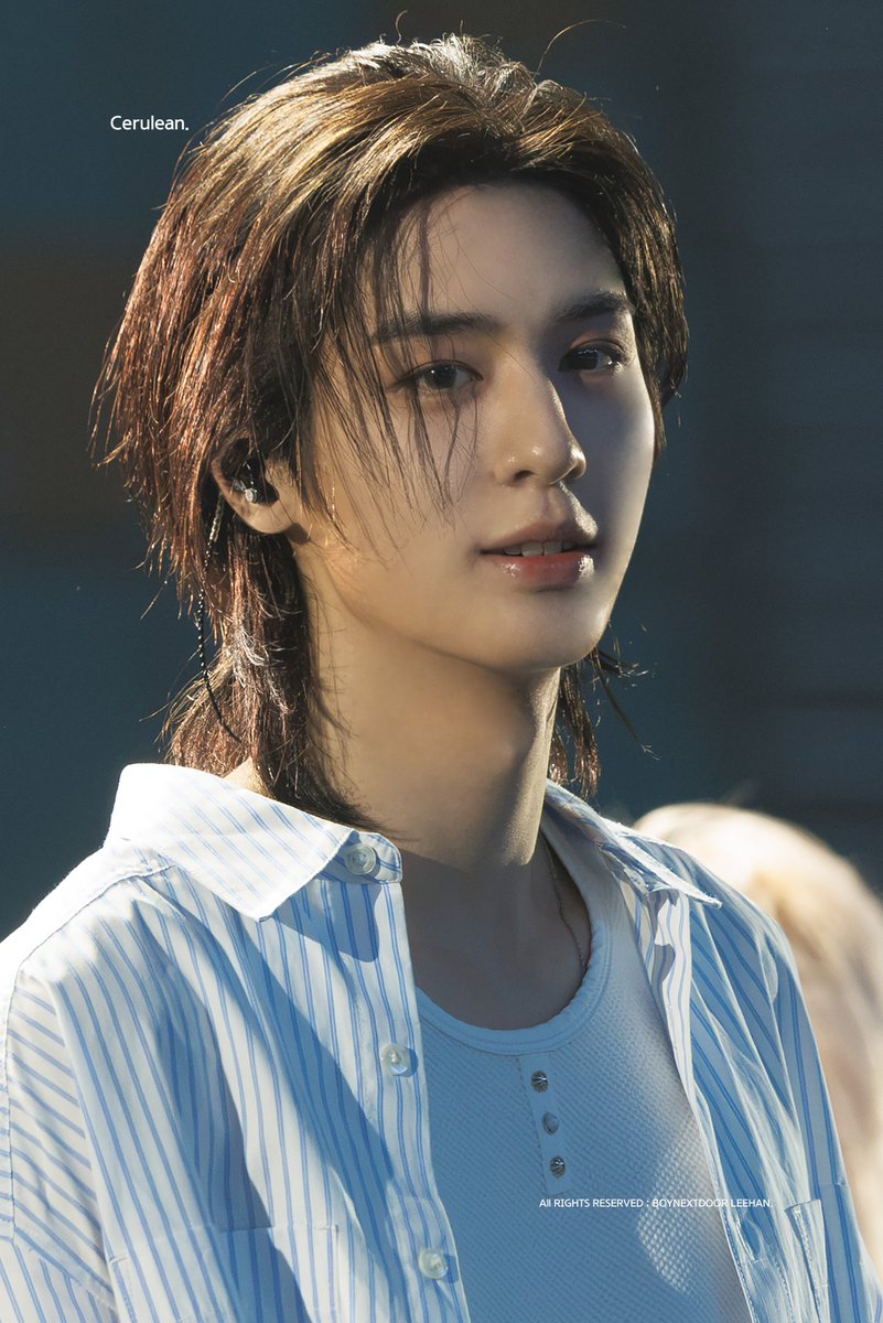 Cerule_21's tweet photo. 260718 KNOCK ON VOL.02  
#BOYNEXTDOOR #보이넥스트도어 #BND 
#LEEHAN #이한 https://t.co/905ozCe8id