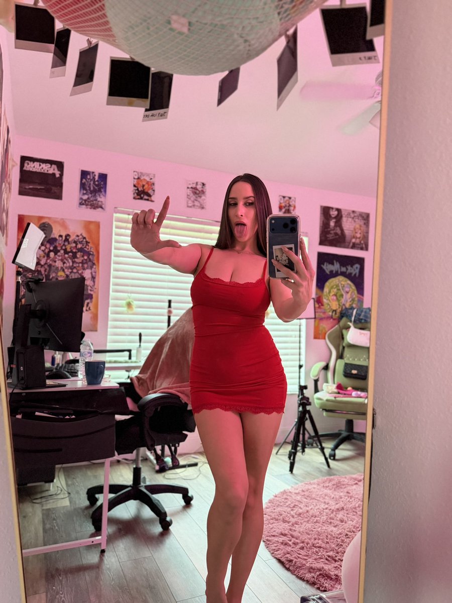 tizzy87627's tweet photo. I’m up today 🥰👅 https://t.co/NHt7hJH4HN