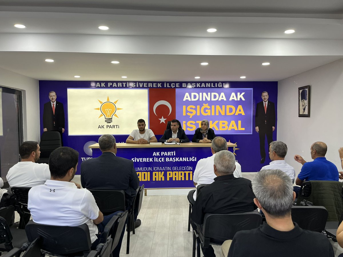 AKGENCLKSIVEREK's tweet photo. İlçe Başkan Vekilimiz Av. Orhan Çelik, Gençlik Kolları Başkanımız Ramazan Acar, Kadın Kolları Başkan Vekilimiz Birsen Arat ve kıymetli teşkilatımızla birlikte haftalık olağan toplantımızı gerçekleştirdik.

Toplantımızın hayırlara vesile olmasını diliyor, teşkilatımızın birlik ve beraberlik içerisinde çalışmalarına kararlılıkla devam edeceğini ifade ediyoruz.

#AKPARTİ 
#gençliğinlegeleceğeyönver 

@avyusufibis 
@osmannazlier 
@abdullahutr 
@furkankucukk_ 
@AKGenclikGM 
@Cengizozeyran82 
@RahimeTuysuz 
@akgencliksurfa 
@aksiverek 
@ramazanacar199 
@akkadinsiverek