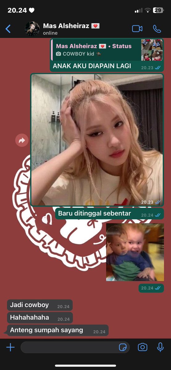 00ncaurw_'s tweet photo. Keusilan papa Alz dan baby K, mama Zav mode pasrah 

Jaerose one shot au https://t.co/eDzyVakDSk