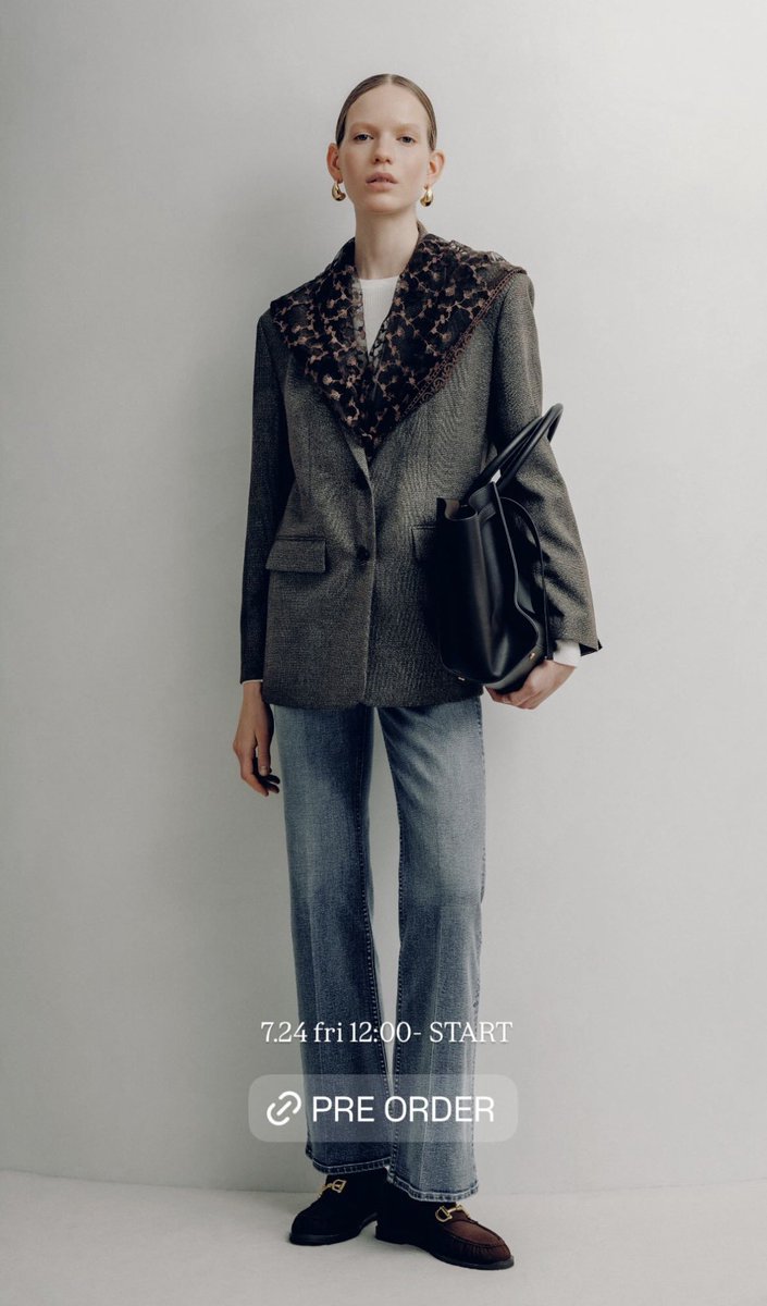 yoona31500's tweet photo. Mila Owenの秋冬、洗練された色使いで全部ほしい🧦🧳
軽くてガシガシ使える、リバーウールコートのベージュカラー欲しかったからやっと出て嬉しい！！！
ロングコート2年前に買ったけど、毎日着てた笑笑

お仕事コーデがミラオーウェンで上下U3万円で揃えられる👏🏻 https://t.co/tfkR4PpeP0