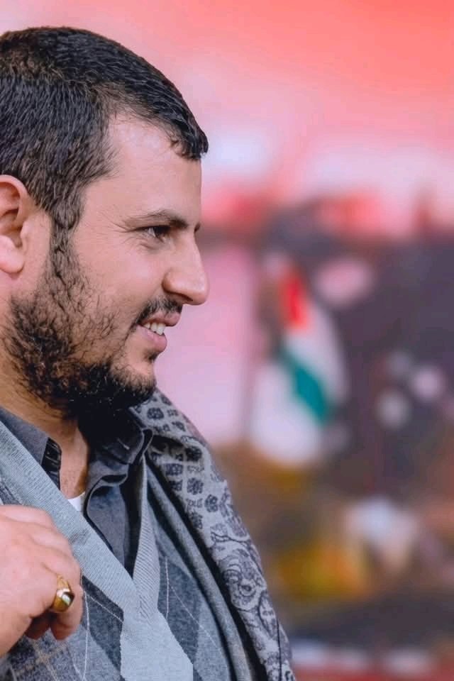 Sajid_Yaman_5's tweet photo. ⁨سَنكون فـي الدنيا معك
لِنكـون فـي الأُخرى معك
فـ لَنحنُ جُندُكَ سيّدي ..
 اللهُ يحشُرنا معك
ياسيدي_إنّا_معك
أرواحنا_لك_الفداء⁩ https://t.co/HUOhjDrw1u