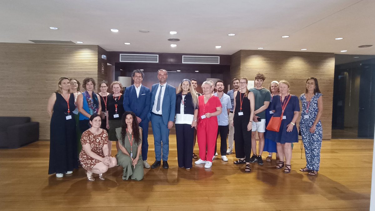 MedCities's tweet photo. 🤝🏾Nous avons accueilli une importante délégation de notre ville-présidente, @montpellier_ , conduite par son maire, M. @MDelafosse . Nous avons présenté MedCités et certains de ses projets phares, et échangé sur nos intérêts communs, avec le SG @AleixVillatoro et @ClareLouHart https://t.co/58VMf3mkAg