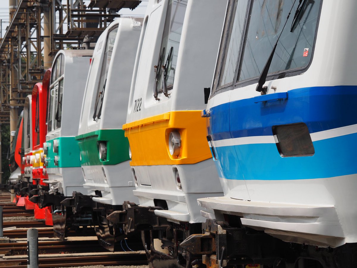 ks0110_3923d's tweet photo. Depo Depokツアー第2弾⑩

メインイベントとなる復刻車両が並ぶ撮影会

CLI-125系(EA206系)
CLI-225系(EA207系)
205系
203系
6000系
7000系
05系
8500系(JALITA)

新型車両にジャカルタの旧塗装、JR,メトロ時代の色を復刻した計10本が揃う夢のような空間です
(2026/07/18)
#DEPO_DEPOK_TOUR_EVENT https://t.co/qy0e5SehGC