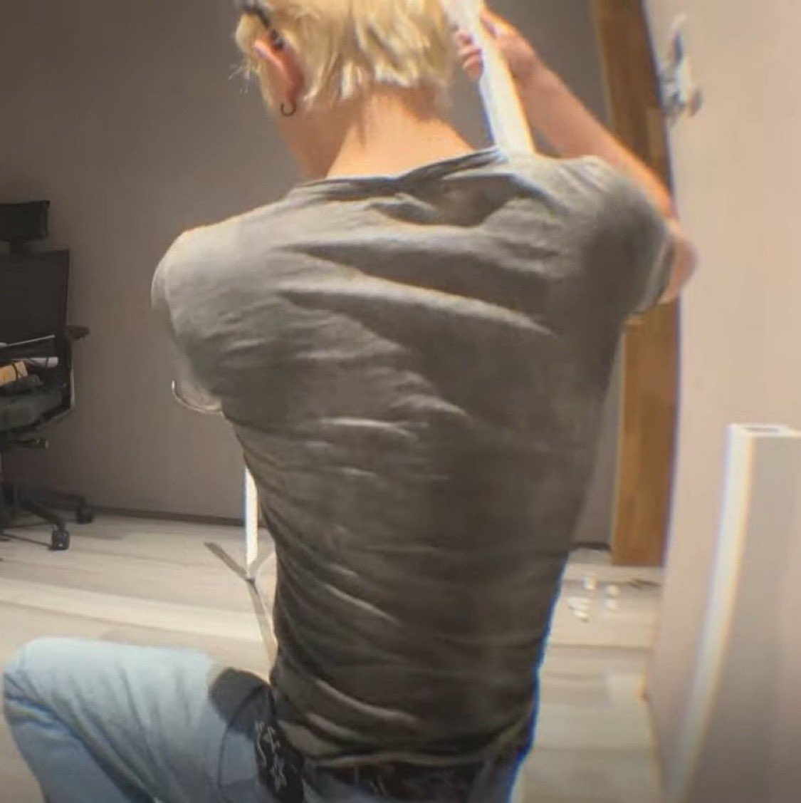 hsngpilled's tweet photo. nobody is paying attention to u building that kitchen stove heeseung https://t.co/puGyVUKkjE