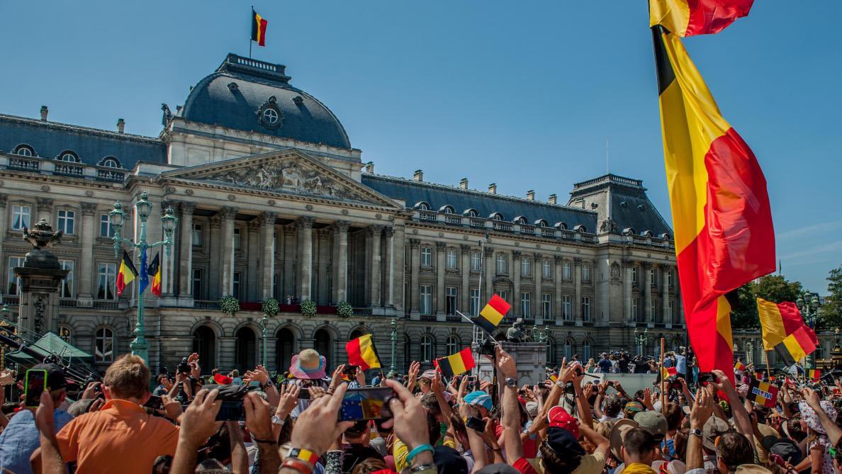 Ech_Tarik's tweet photo. Joyeux 21 juillet à toutes et à tous les belges !

❤️🇧🇪 https://t.co/uY8hzZDDUh
