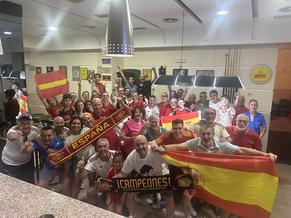 CafeteriaBenito's tweet photo. Gracias por hacerlo posible ⭐️⭐️ https://t.co/Nm0AUYyV29