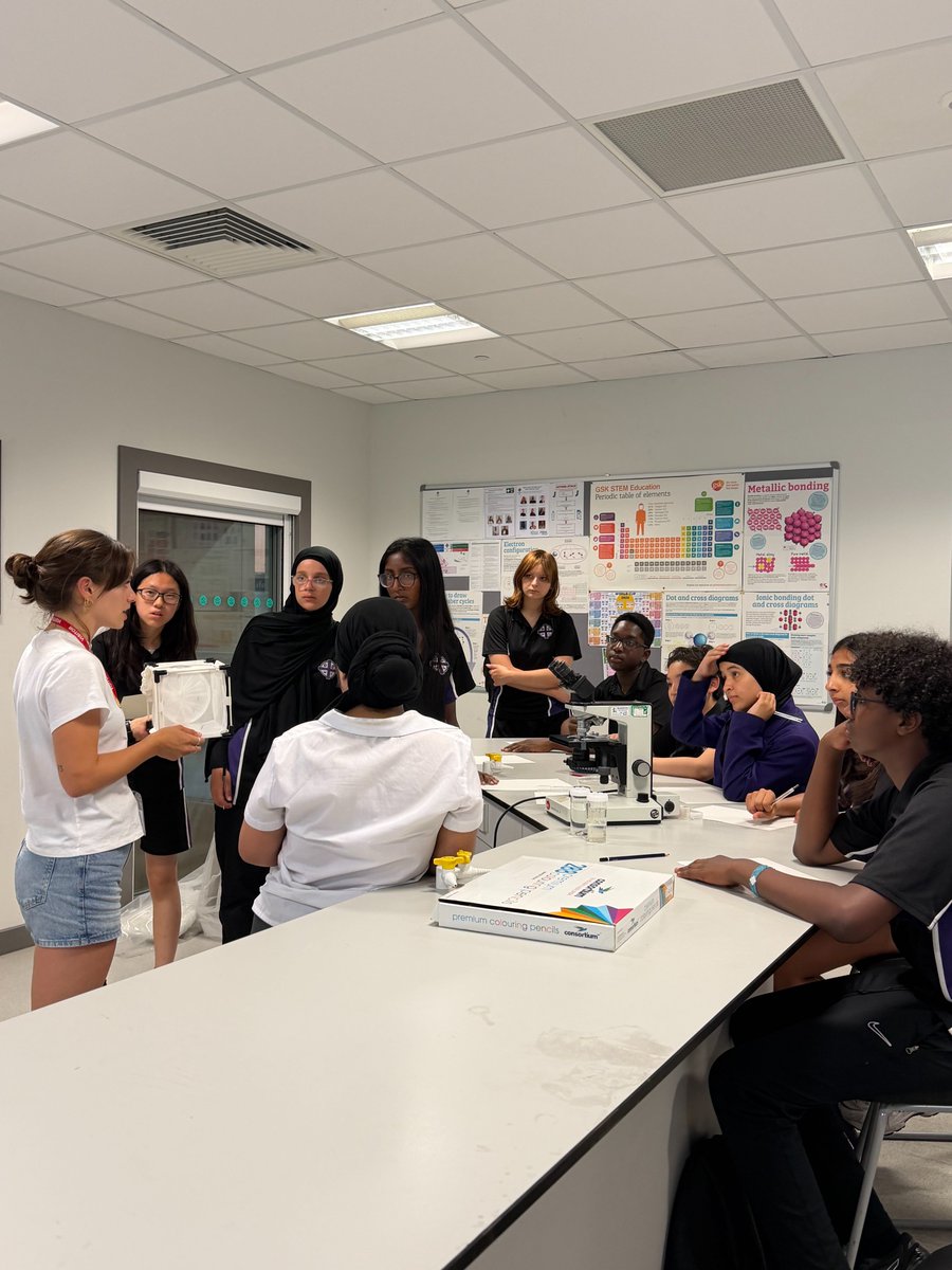 LSHTM_malaria's tweet photo. ECRs @LSHTM  held a public engagement activity at William Perkin CofE High School, introducing students to malaria &amp; vector-borne diseases through hands-on activities &amp; live demonstrations.  

We're committed to inspiring the next gen of scientists.

👉 https://t.co/Y5k7STdbuH https://t.co/ZohONhGbQp